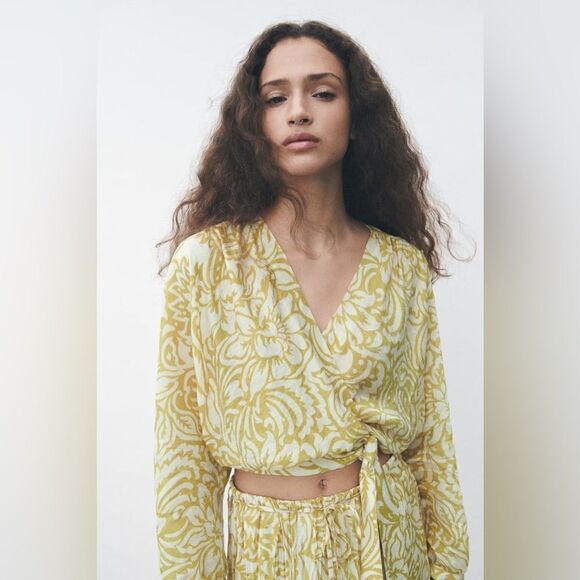 ZARA PRINTED WRAP TOP WITH TIE DETAIL - Picture 6 of 10